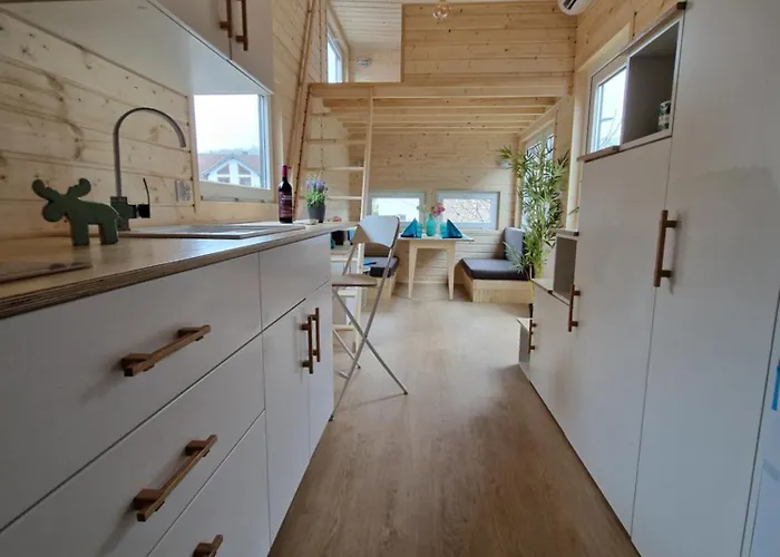Tiny Haus Bei Laacher Modernes Voll Ausgestattet בית נופש